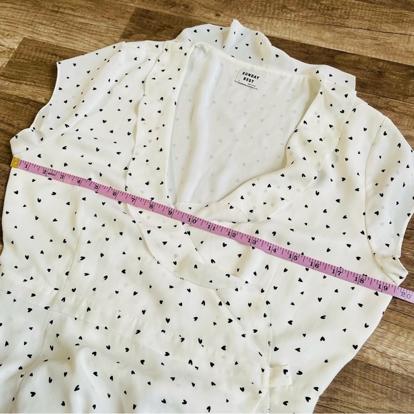 Aritzia Sunday Best White and Black Heart Wrap Dress Size 8 - Picture 8 of 9